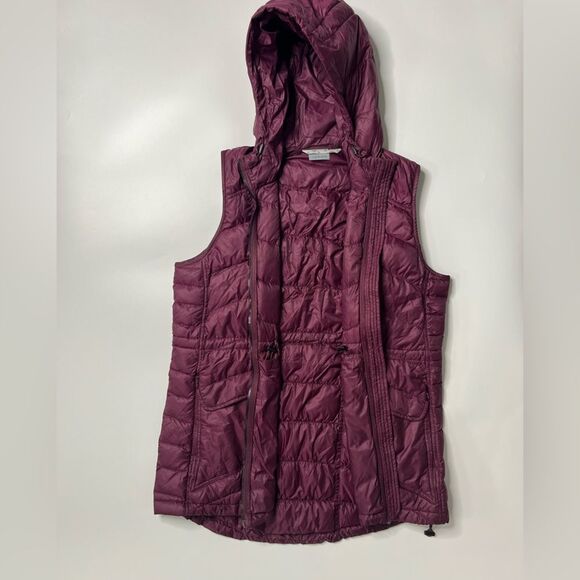 Athleta Jackets & Blazers - Athleta Women's XL Burgundy Down Vest